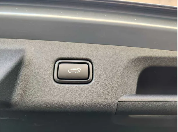 Car image 40