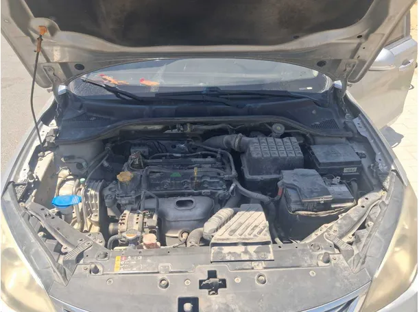 Car image 19