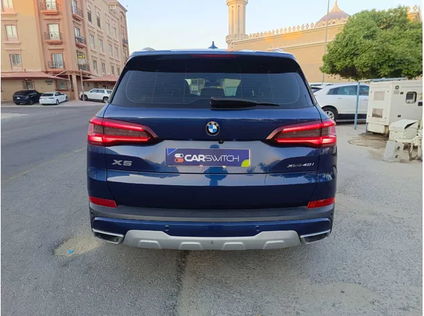 Car image 6