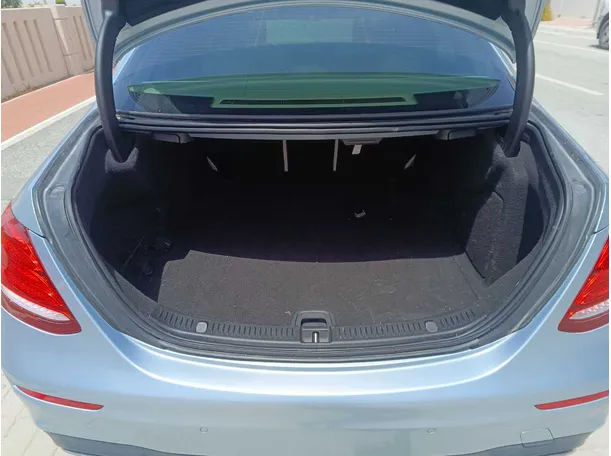 Car image 29