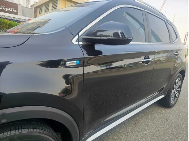 Car image 6