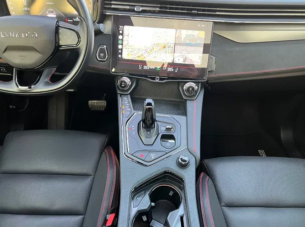 Car image 18
