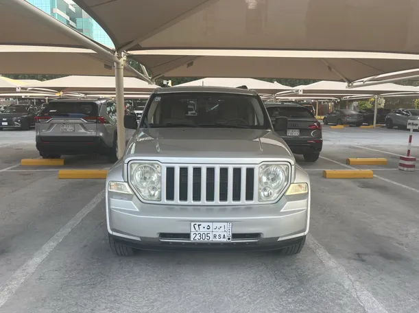 Car image 8