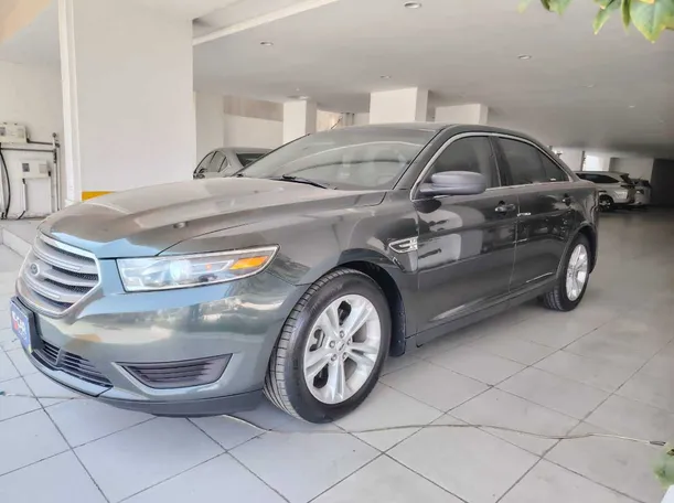 Car image 8