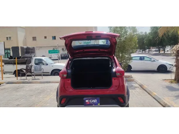 Car image 17