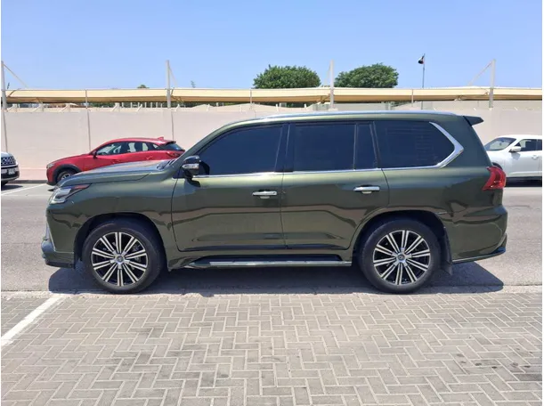 Car image 8