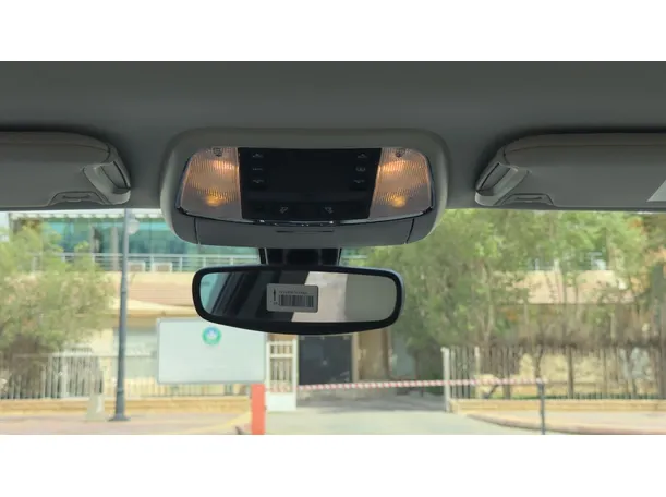 Car image 24