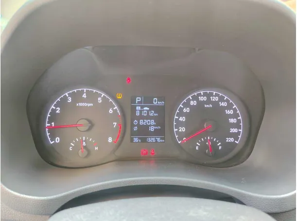 Car image 30