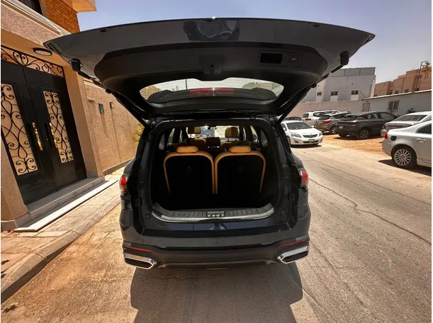 Car image 22