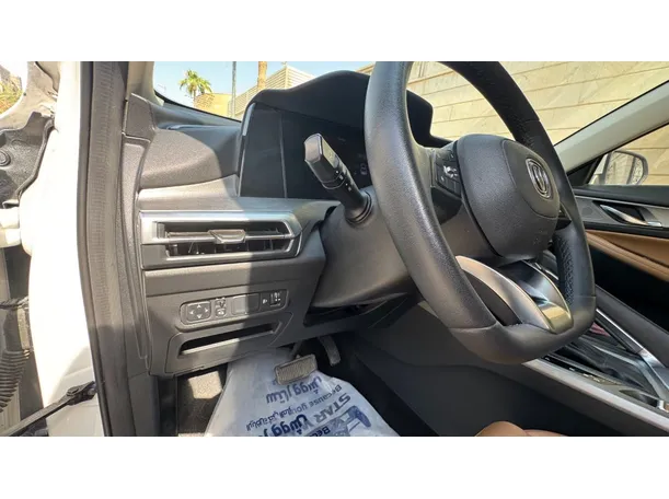 Car image 23