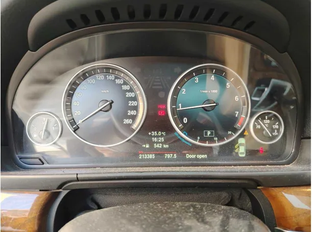 Car image 28