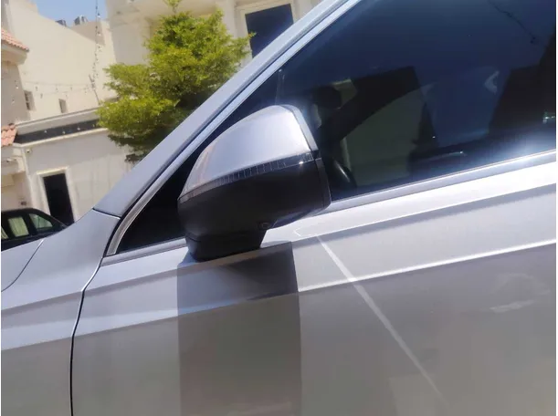 Car image 33