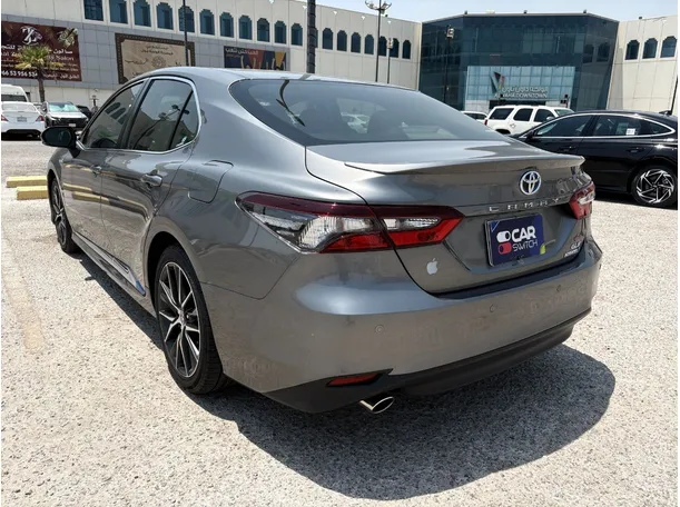 Car image 7