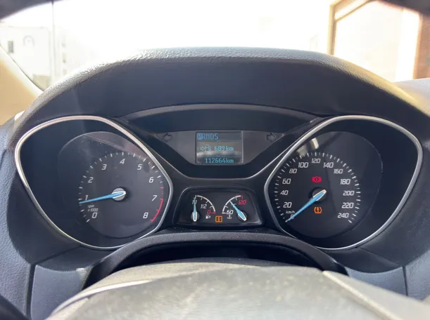 Car image 18