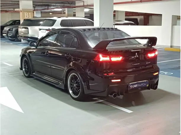 Car image 7