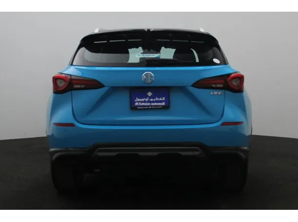 Car image 12