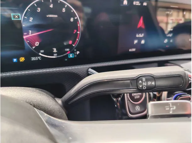 Car image 29