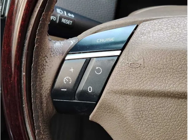 Car image 36
