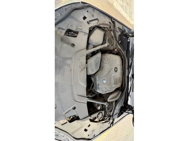Car image 26