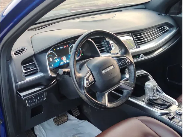 Car image 13