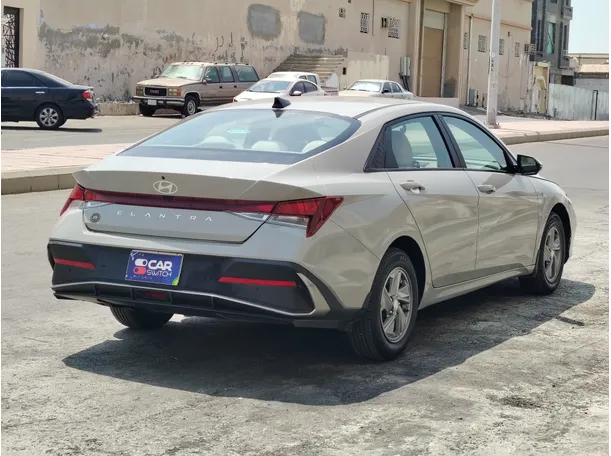 Car image 5