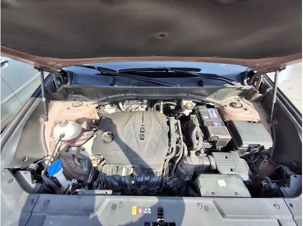 Car image 20