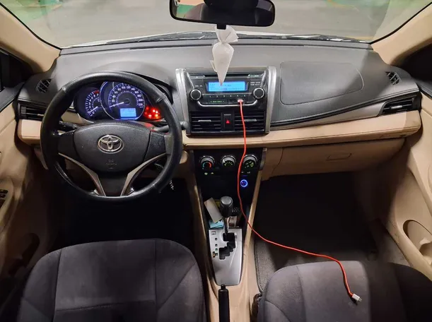 Car image 15