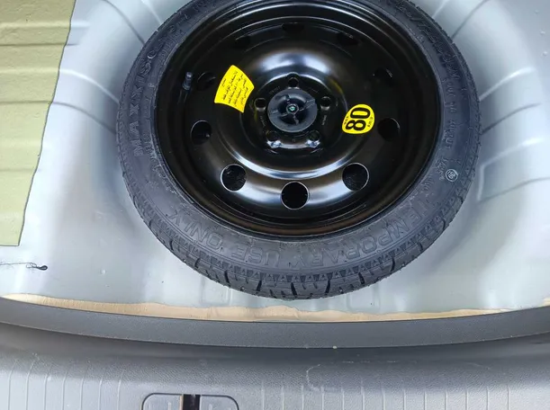 Car image 33