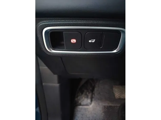 Car image 29