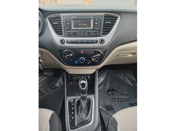 Car image 21