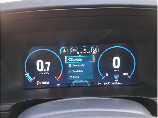 Car image 19