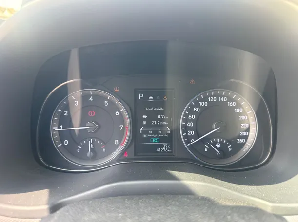 Car image 18