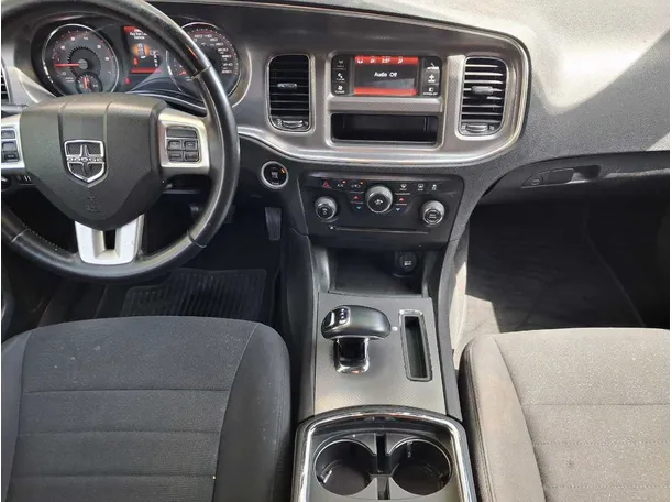 Car image 17