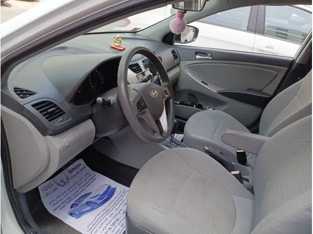 Car image 11