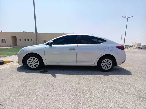 Car image 8