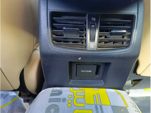 Car image 36