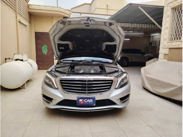 Car image 30