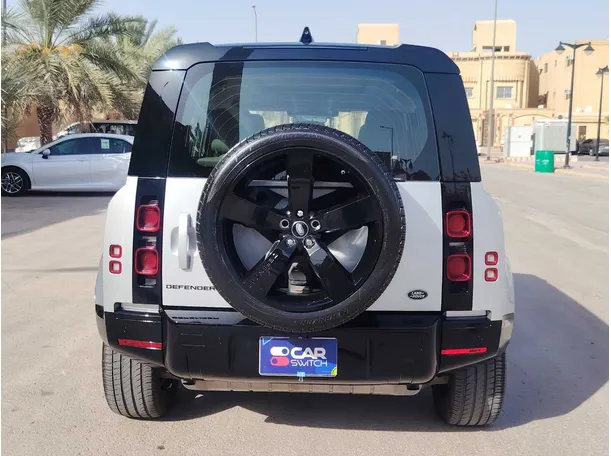 Car image 6