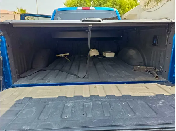 Car image 35