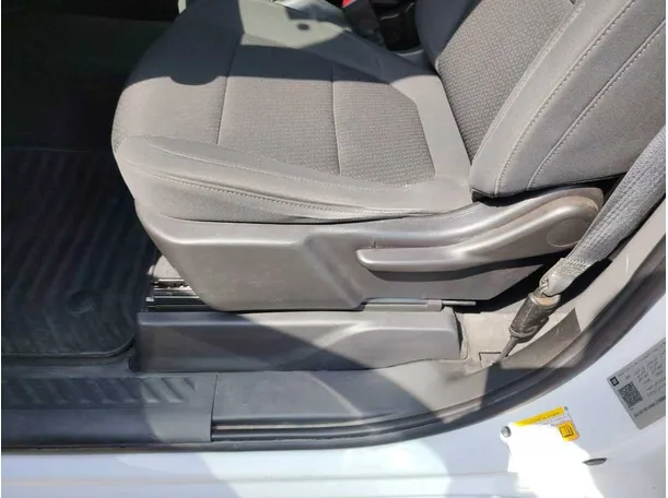 Car image 33
