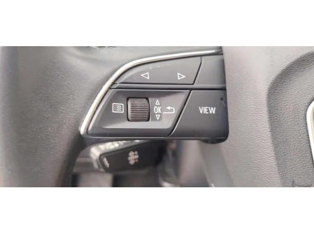 Car image 33
