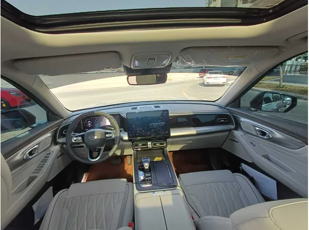 Car image 17