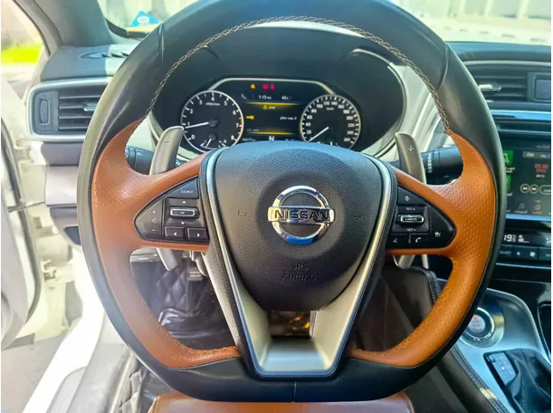 Car image 28