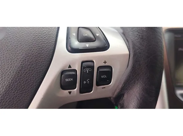 Car image 28