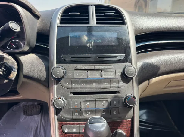 Car image 16