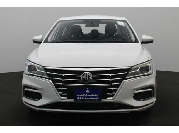 Car image 11