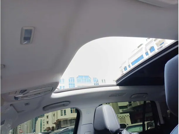 Car image 26