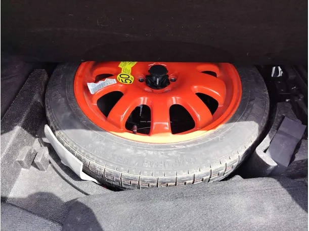 Car image 33