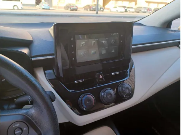 Car image 19