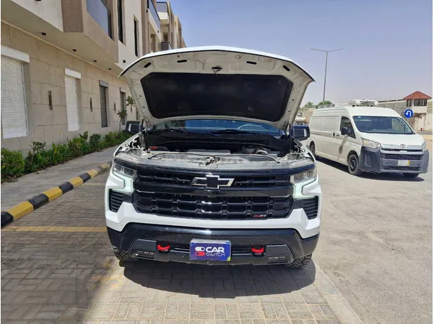 Car image 23